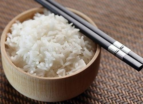 热量和米饭谁的面条高,更容易发胖?营养师:冬季v热量不刷脂备赛如何安排图片