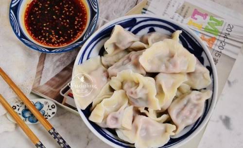 夏天此菜别放过,用来包饺子,补血明目,1大盘不够吃-歪迪资源屋